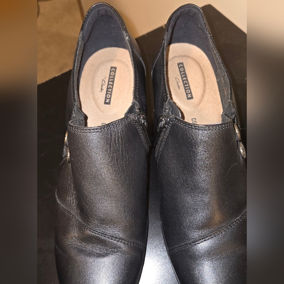 Clark's Soft Cushion Low Heel - Picture 3 of 5